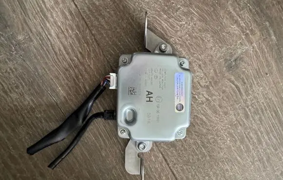 Toyota bZ4X Other devices 8647042030