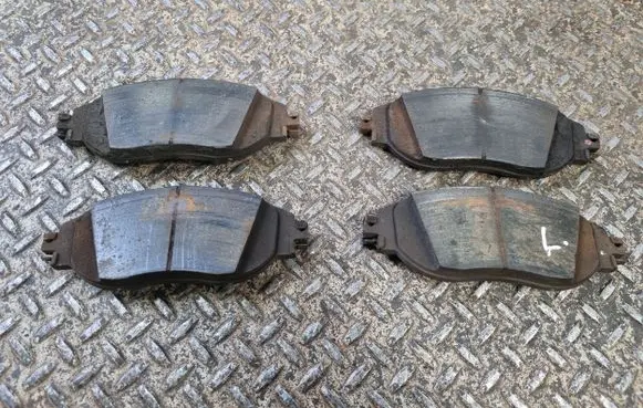 Volkswagen Tiguan Allspace Brake pads (front) 