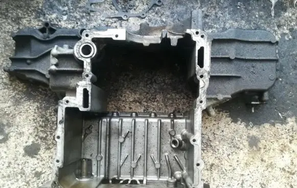 Oil sump