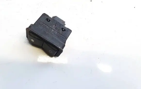 BMW 5 E39 Electric window control switch 8368974
