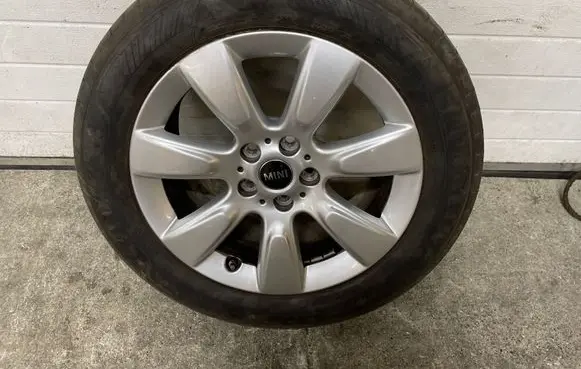 Mini Cooper Countryman F60 R17 steel rim 6868276