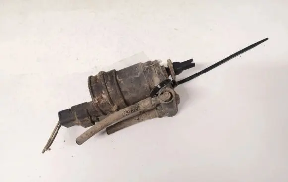 Renault Laguna I Windscreen/windshield washer pump 430702b