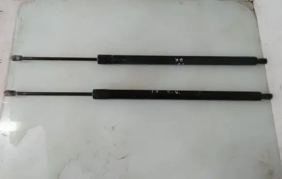 Volkswagen Transporter - Caravelle T5 Tailgate strut 