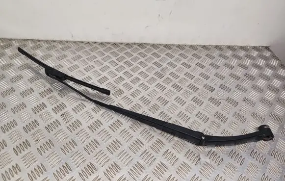 Nissan Qashqai Front wiper blade arm Z8529 24691