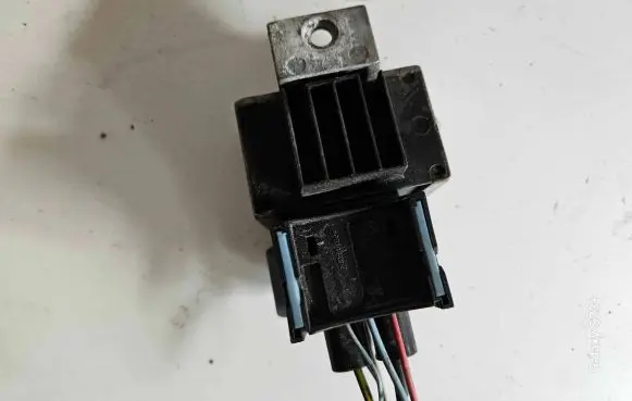 Citroen Berlingo Glow plug pre-heat relay 9640469680