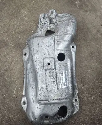 Opel Zafira C Exhaust heat shield 55562332 7399593001