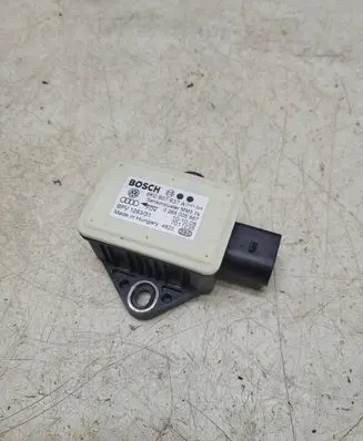 Audi A4 S4 B8 8K ESP acceleration yaw rate sensor 8K0907637A