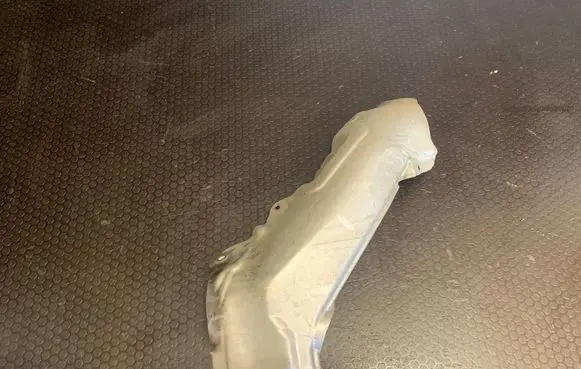 BMW 7 F01 F02 F03 F04 Heat shield in engine bay 7576999