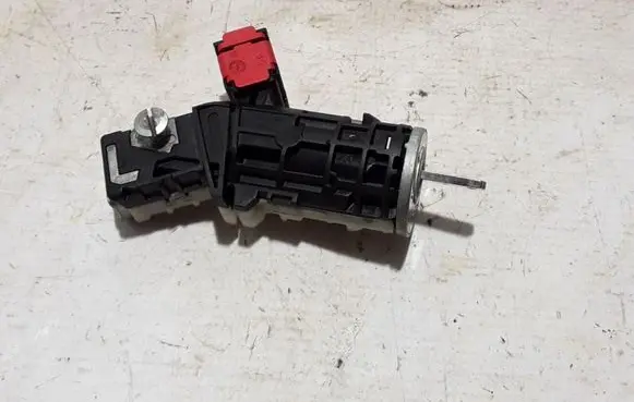 Opel Vivaro Ignition lock 487009186R