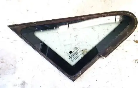 Hyundai Trajet Front triangle window/glass dot184as2m435