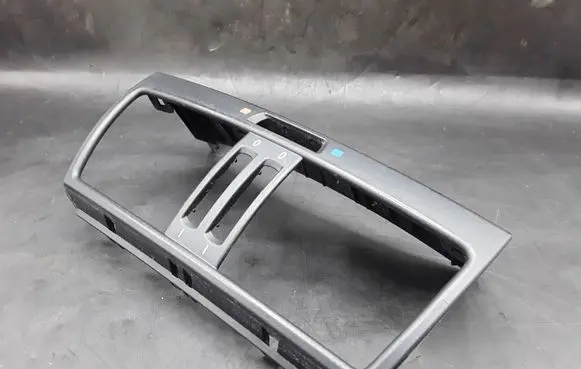 BMW X5 E70 Rear air vent grill S04304