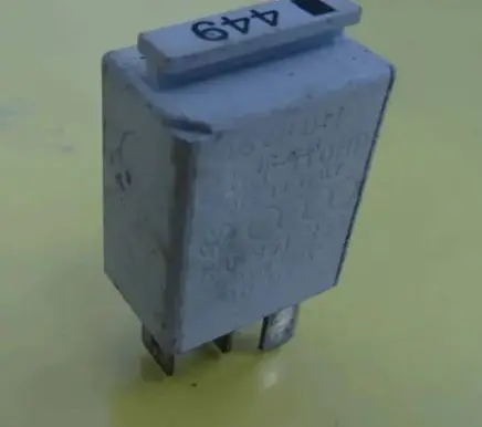 Volkswagen PASSAT B6 Other relay 1K0951253