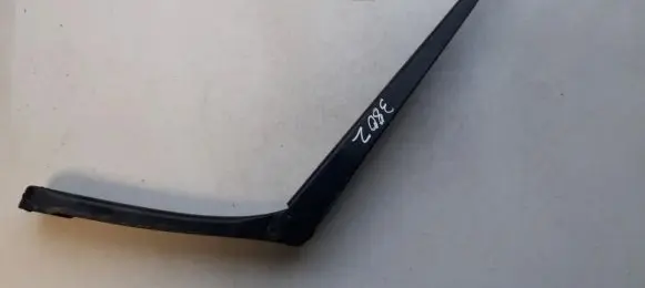 Volkswagen Golf V Front wiper blade arm 1K2955410