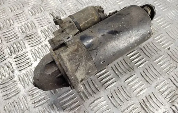 Opel Astra H Starter motor