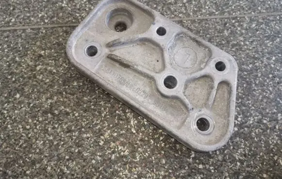 Fiat 500 Engine mounting bracket 68110769AC