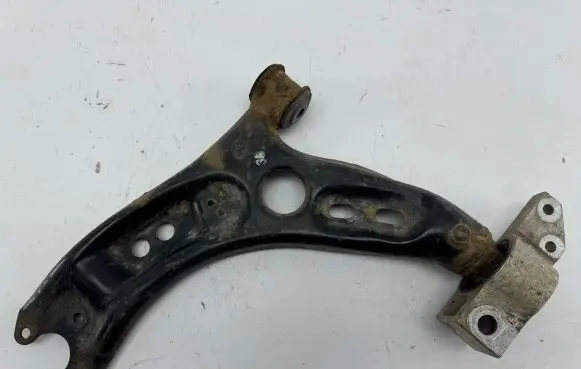 Volkswagen Golf VI Front lower control arm/wishbone 1K0199231 608260159