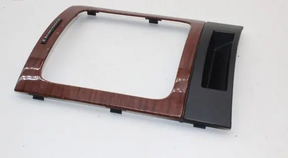 Jeep Grand Cherokee (WK) Gear shifter surround trim plastic 68271F