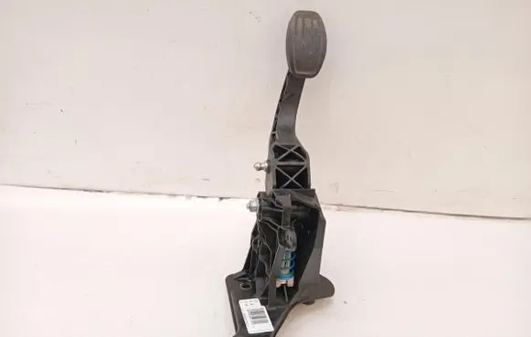 Opel Corsa F Clutch pedal 9824263080