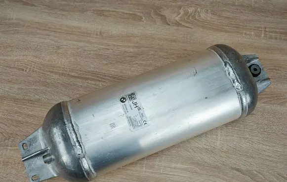 BMW X6 G06 Air suspension tank/reservoir 6878492