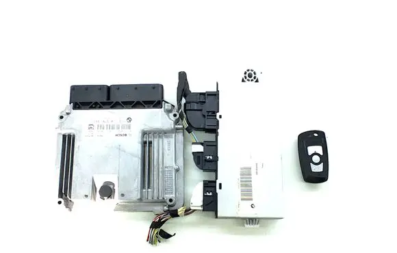 BMW X3 F25 Engine ECU kit and lock set 9318366 8576333