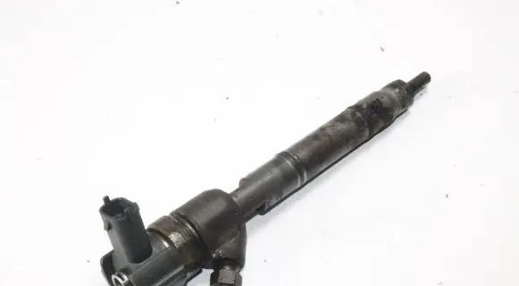 Hyundai i40 Fuel injector 338002A800