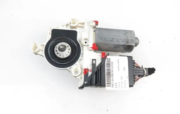 Seat Leon (1M) Rear door window regulator motor 1J4959811C