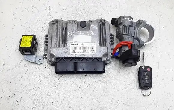 Engine ECU kit and lock set