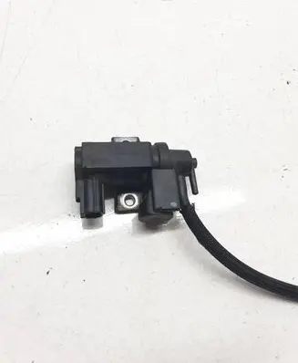 Toyota Corolla Verso AR10 Vacuum valve 258190R011 10T061 70051308