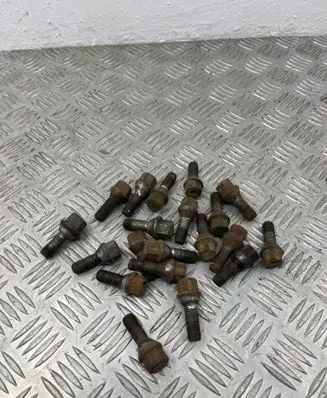BMW 5 E60 E61 Nuts/bolts 