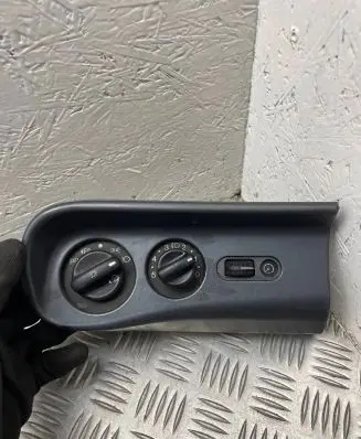 Ford Mondeo MK I Light switch 93BG10B838aaw