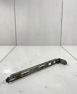 Volvo XC90 Headlight/headlamp mounting bracket 8637181