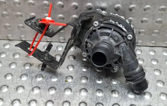 Peugeot 208 II Water pump S26279024 0392023428