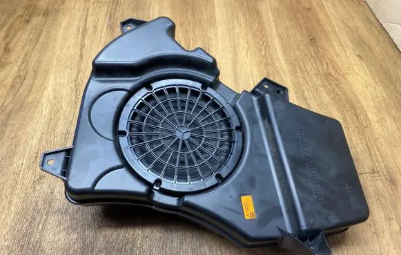 Mercedes-Benz GLE (W166 - C292) Subwoofer speaker A1668202202 8946006002E 21117J025
