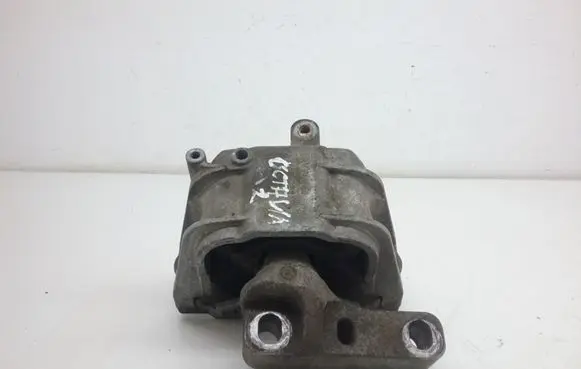 Skoda Octavia Mk2 (1Z) Engine mount bracket 1K0199262