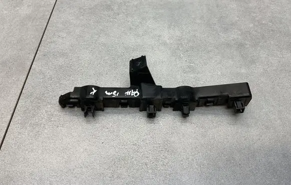 Front bumper mounting bracket