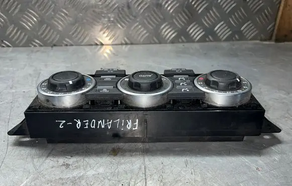 Land Rover Freelander 2 - LR2 Climate control/heater control trim 