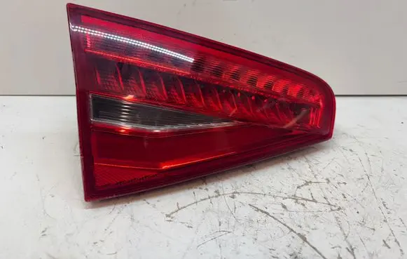 Audi A4 S4 B8 8K Tailgate rear/tail lights 01091701