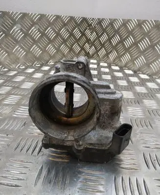 Volkswagen Touran I Throttle valve 03G128063M