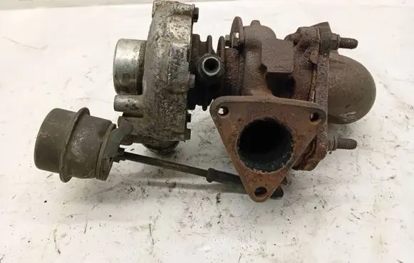 Volkswagen Golf IV Turbo 038145701A 4541592