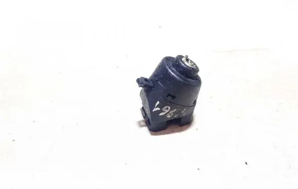 Volkswagen Polo III 6N 6N2 6NF Ignition lock contact 6N0905865