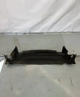 Volvo V70 Engine splash shield/under tray 09151896