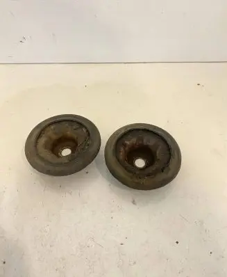 Coil spring mount