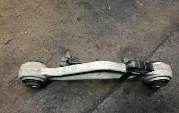 Rear upper control arm/wishbone