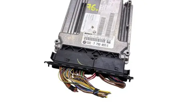 BMW 3 E90 E91 Engine control unit/module 7799855