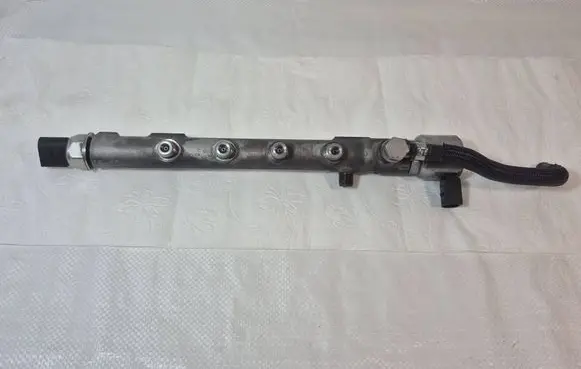 Fuel main line pipe