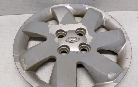 Hyundai Getz R14 wheel hub/cap/trim 529601C400