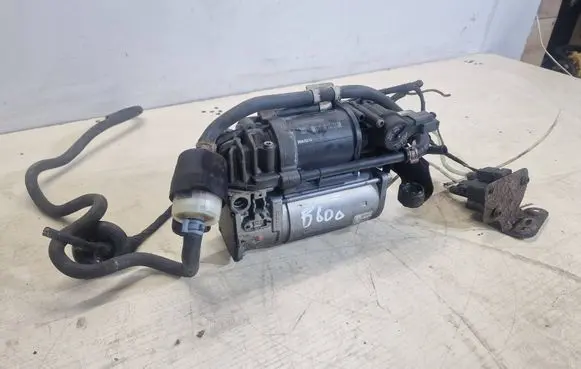 Mercedes-Benz E W212 Air suspension compressor/pump A2123200404 ZGS004
