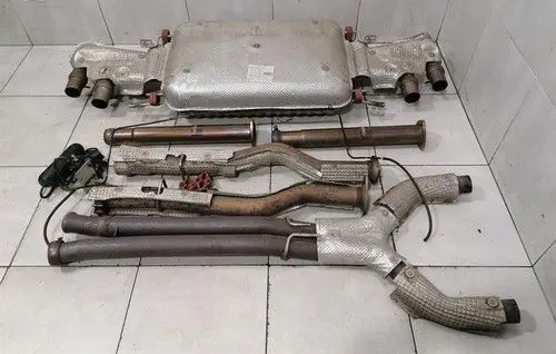 Aston Martin Vanquish Zagato Rear muffler/silencer tail pipe KD435230CB