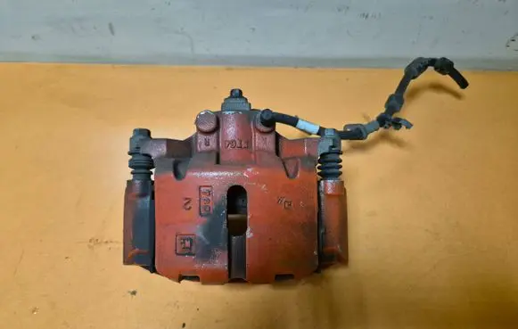 Front brake caliper