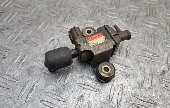 Toyota Corolla Verso E121 Turbo solenoid valve 2581927020 1397000670